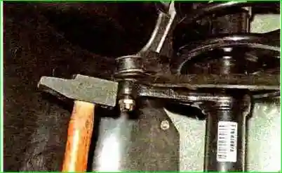 Replacing the tip steering rod Replacing the steering rod end