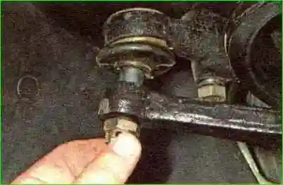 Replacing the tip steering rod Replacing the steering rod end