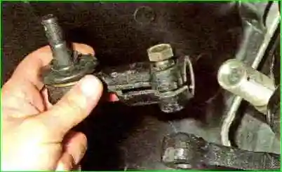 Replacing the tip steering rod Replacing the steering rod end