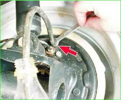 Bleeding the brake system
