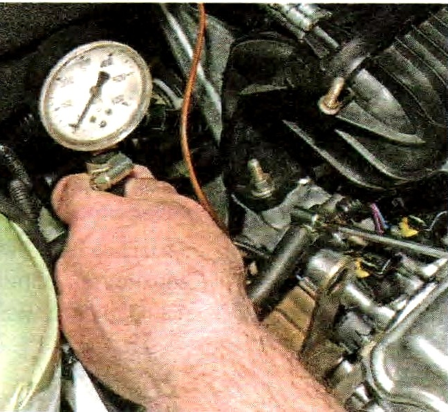 Проверка давления в системе питания двигателя