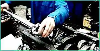 How to lay the crankshaft and piston group of the Kamaz engine