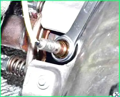 Қалай K4M сору коллекторының тығыздағышын ауыстыру К4M шығару коллекторының тығыздағышын қалай ауыстыруға болады