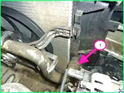 How to replace the engine coolant Lada Largus