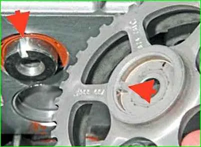 So tauschen Sie den Nockenwellendichtring für den K7M-Motor aus