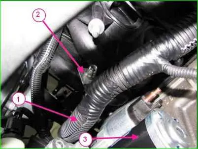 So entfernen Sie den Anlasser des Lada Largus-Autos