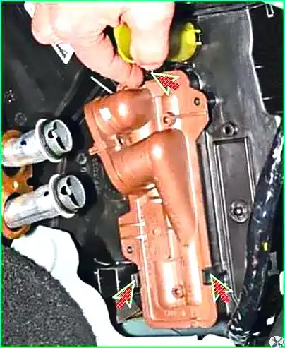Removing the heater radiator