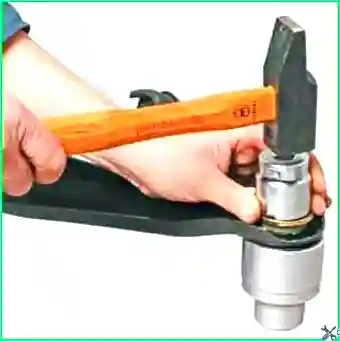 How to replace the ball joint of the front suspension of the Lada Largus