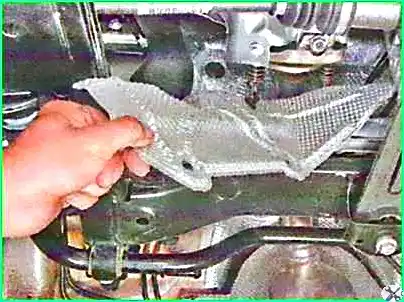 Desmontaje e instalación del mecanismo de dirección Lada Largus