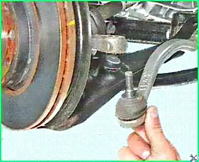 Desmontaje e instalación del mecanismo de dirección Lada Largus