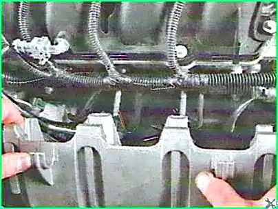 How to replace the power steering pump of a Lada Largus