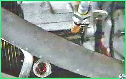 How to replace the power steering pump of a Lada Largus