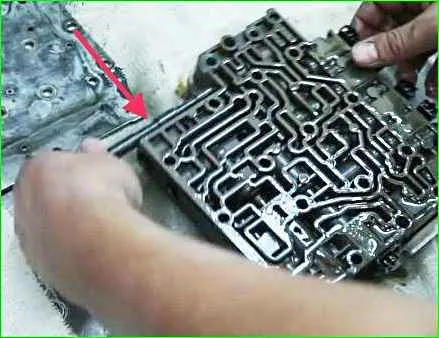 Principio de funcionamiento y reparación del cuerpo de válvula de transmisión automática DPO (AL4)