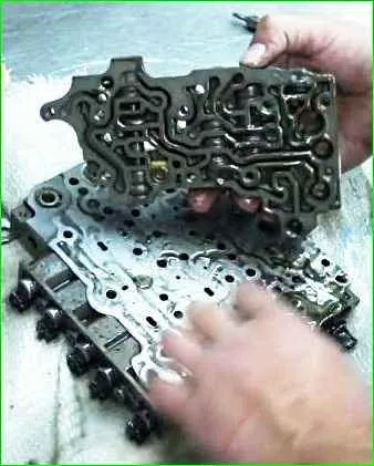 Principio de funcionamiento y reparación del cuerpo de válvula de transmisión automática DPO (AL4)
