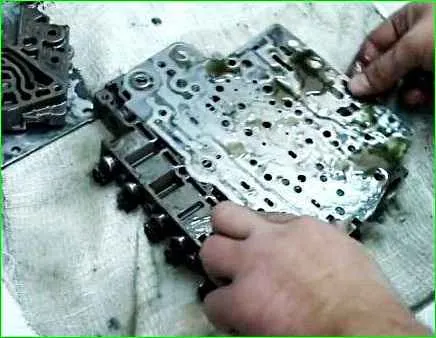 Principio de funcionamiento y reparación del cuerpo de válvula de transmisión automática DPO (AL4)