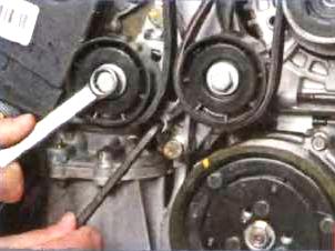 Как заменить ремень генератора автомобиля Лада Ларгус двигатель K7M