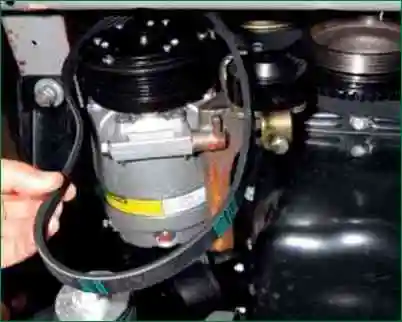 Как заменить ремень генератора Нива Шевролет