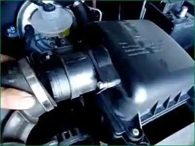 Как заменить ремень генератора Нива Шевролет