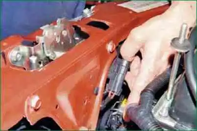 Cómo reemplazar el radiador del motor Niva Chevrolet