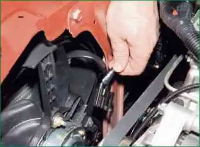 Cómo reemplazar el radiador del motor Niva Chevrolet