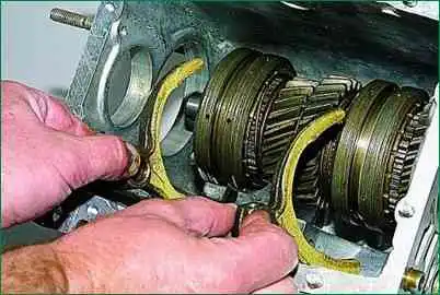 Reparación de caja de cambios VAZ-2123