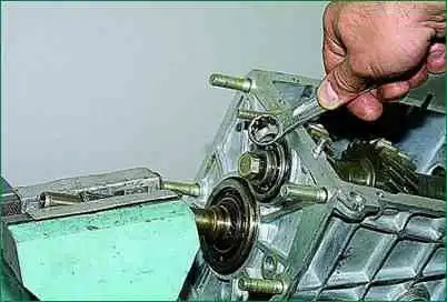 Reparación de caja de cambios VAZ-2123