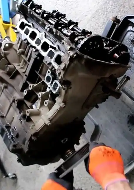 снятие шкива коленчатого вала Замена цепи привода ГРМ двигателя 4B10, 4B11 Mitsubishi Lancer