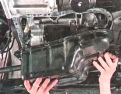 снятие поддона Замена цепи привода ГРМ двигателя 4B10, 4B11 Mitsubishi Lancer