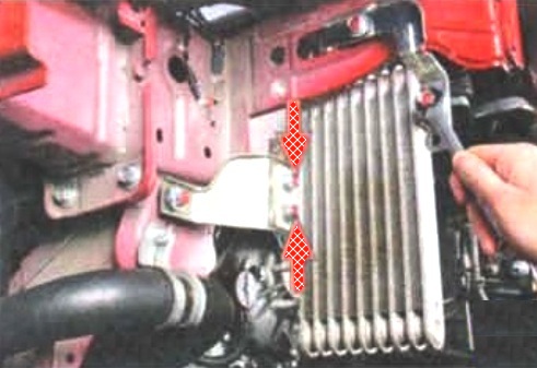 Замена радиатора вариатора Mitsubishi Lancer