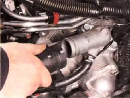 Снятие и установка коробки передач автомобиля Mitsubishi Lancer