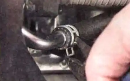 Снятие и установка коробки передач автомобиля Mitsubishi Lancer