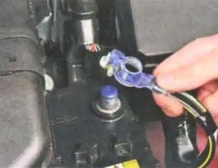 Снятие и установка коробки передач автомобиля Mitsubishi Lancer