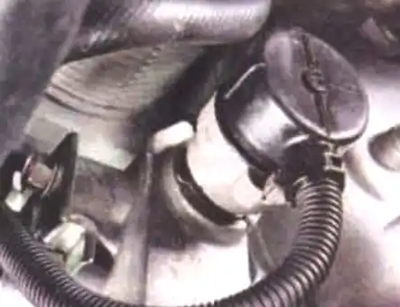 Снятие и установка коробки передач автомобиля Mitsubishi Lancer