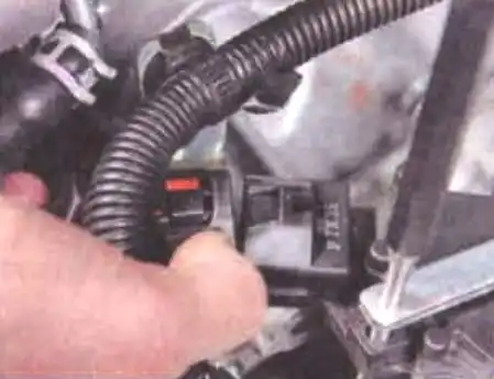 Снятие и установка коробки передач автомобиля Mitsubishi Lancer