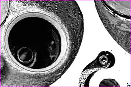 Фаска клапана после притирки с пояском шириной не менее 1,5 мм