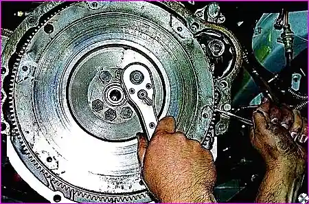 Нанесение меток для правильной установки маховика