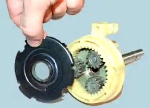 Снятие и ремонт стартера УАЗ Патриот