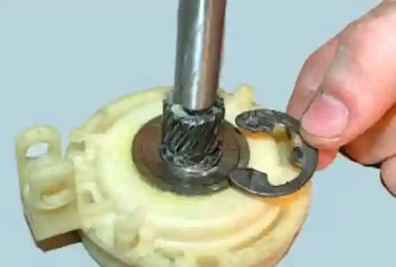 Снятие и ремонт стартера УАЗ Патриот