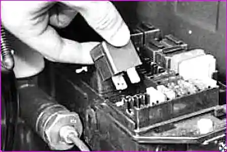 Установка предохранителя