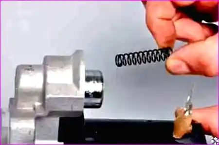 Извлечение пружины