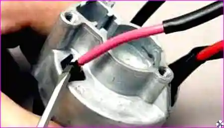 Подгибание защелок