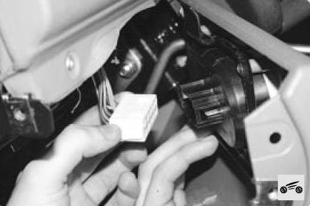 Снятие и установка панели приборов автомобиля УАЗ Патриот