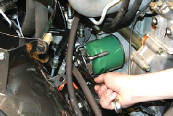 Замена масла и фильтра двигателя УАЗ Патриот