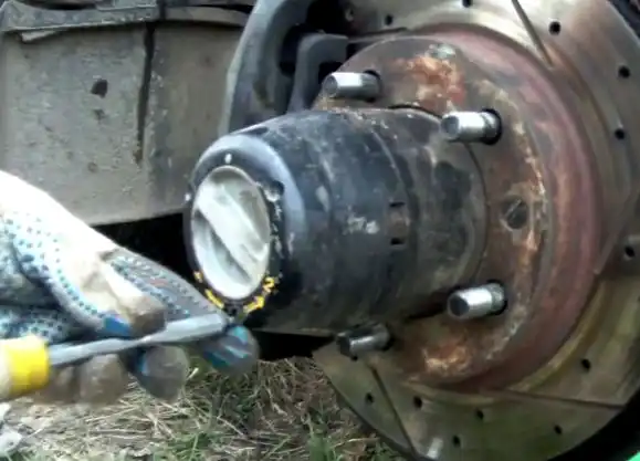 Регулировка подшипников ступиц передних колес автомобиля УАЗ Патриот Регулировка подшипников ступиц передних колес автомобиля УАЗ Патриот