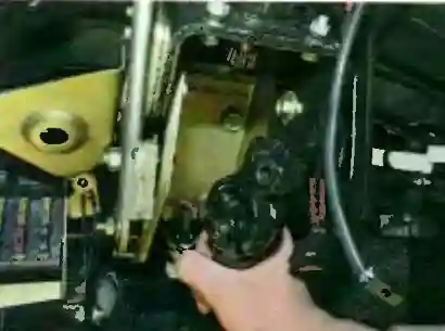 Снятие и установка рулевой колонки автомобиля УАЗ Патриот