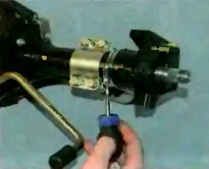 Снятие и установка рулевой колонки автомобиля УАЗ Патриот