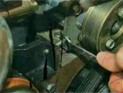 Как заменить элементы ГУР автомобиля УАЗ Патриот Как заменить элементы ГУР автомобиля УАЗ Патриот