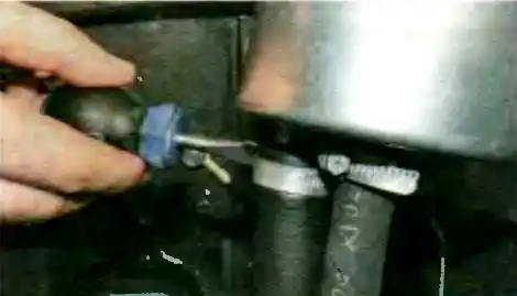 Как заменить элементы ГУР автомобиля УАЗ Патриот Как заменить элементы ГУР автомобиля УАЗ Патриот