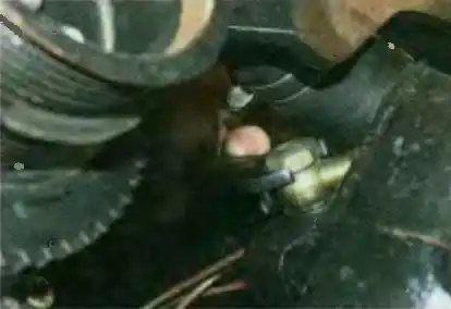 Как заменить элементы ГУР автомобиля УАЗ Патриот Как заменить элементы ГУР автомобиля УАЗ Патриот