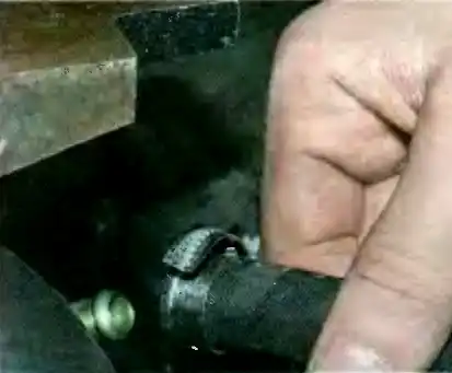 Как заменить элементы ГУР автомобиля УАЗ Патриот Как заменить элементы ГУР автомобиля УАЗ Патриот